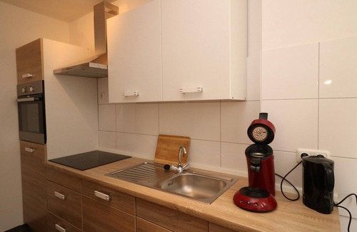 Frohnhausen Apartment | Chic City Apartment, Essen