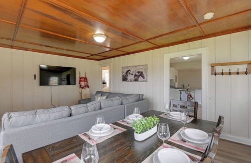Columbia House | Chic Columbia Home < 2 Mi to Historic Square!