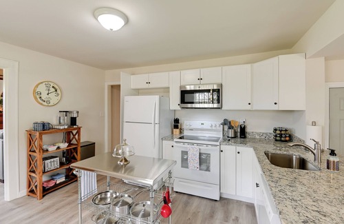 Columbia House | Chic Columbia Home < 2 Mi to Historic Square!