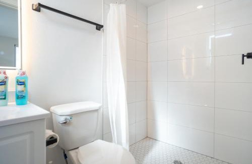 Downtown Los Angeles House | Chic & Comfortable Space Near Downtown LA & USC