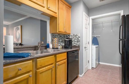 Meadowbrook Condo | Chic Condo Retreat: Private Bliss 'n Birmingham!