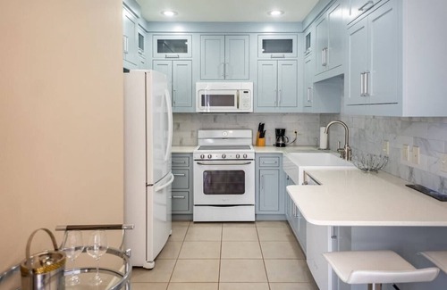 Downtown Condo | Chic Condo Steps from Bentonville Square