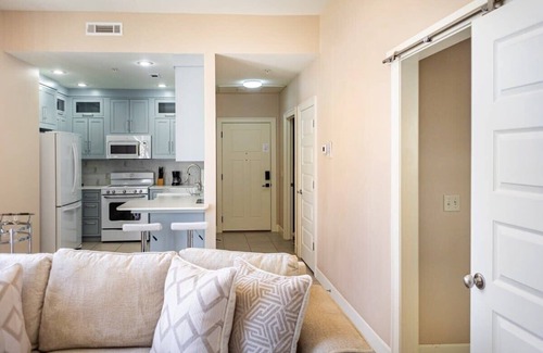 Downtown Condo | Chic Condo Steps from Bentonville Square