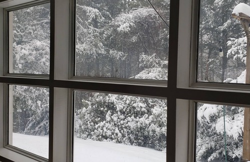Highlands Hills House | Chic Cottage 1.4 miles to downtown