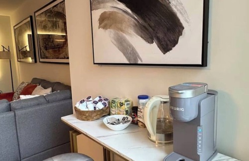 Queens Apartment | Chic & Cozy 1BD Apartment Near East River, Minutes from Central Park
