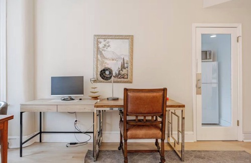 Shaw Apartment | Chic Cozy City-bnb Walkable to Major Attractions