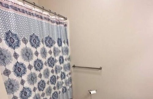Northwest Condo | Chic Cozy Condo-Mins from the airport, hospitals, shopping, beach, and more...