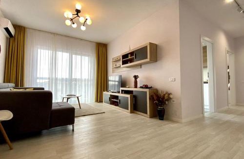Oradea Apartment | Chic & Cozy Family Apartment next to Aquapark Nymphaea