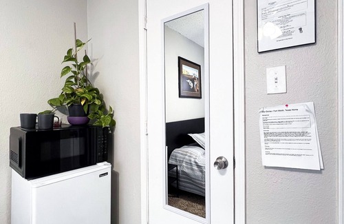 Dallas House | Chic & Cozy Private Room – 20 Min from Downtown Dallas