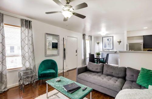 Knox - Henderson Apartment | Chic Dallas Condo with Pool, Walk to Knox Street!