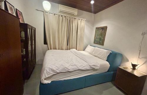 Tunku Apartment | Chic Designer Family Rooms near LRT SS1 PJ