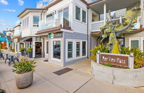 Cayucos Apartment | Chic, dog-friendly studio with balcony, full kitchen, & fireplace - great views