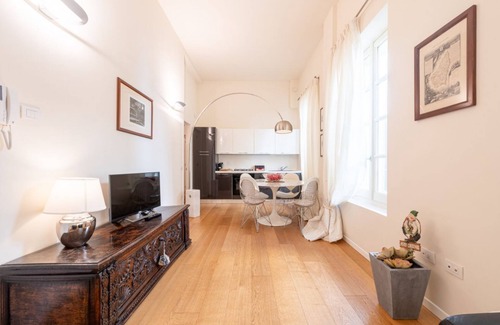 Parma City Centre Apartment | Chic Elegance at Borgo Tommasini Apartment