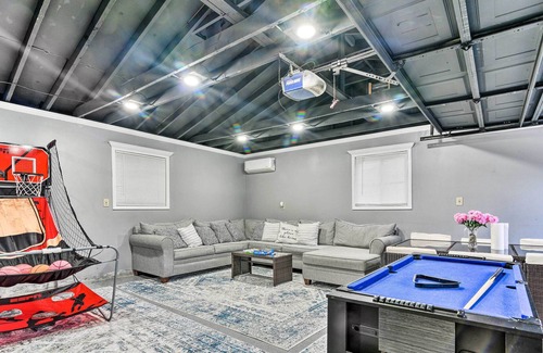 Dearborn Heights House | Chic Family Home ~ 3 Mi to Greenfield Village!