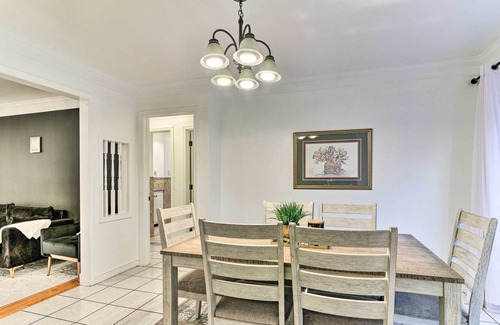 Dearborn Heights House | Chic Family Home ~ 3 Mi to Greenfield Village!