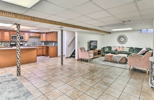 Dearborn Heights House | Chic Family Home ~ 3 Mi to Greenfield Village!