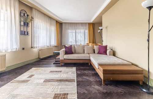 Uskudar Apartment | Chic Flat w Balcony BBQ 10 min to Emaar in Uskudar