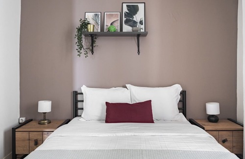 Pera Apartment | Chic Flat w Sea View and near Galata Tower