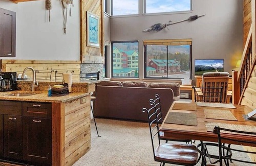 Lakeside Village Condo | Chic Lakeside 1BR, 4-Min to Keystone Resort!