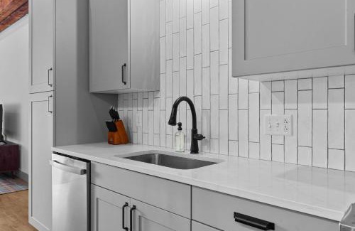 Downtown St. Louis Apartment | Chic Loft - Perfect for Remote Work & City Exploring