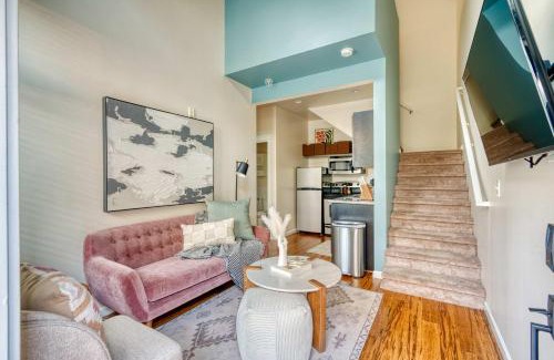 Alphabet Historic District Apartment | Chic Loft Retreat in the Heart of NW Portland