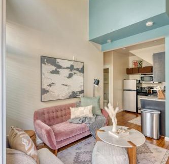 Alphabet Historic District Apartment | Chic Loft Retreat in the Heart of NW Portland