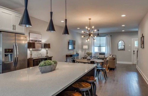 Historic Waverly House | Chic+Luxury 12 South Townhome | Near Downtown