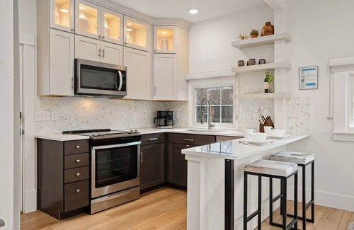 Fort Collins House | Chic Luxury Retreat – Old Town Carriage House