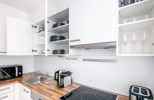 Mariahilf Apartment | Chic Mariahilf 1BR w/Balcony, Elevator, near U4, U6, by Blueground