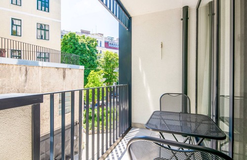 Mariahilf Apartment | Chic Mariahilf 1BR w/Balcony, Elevator, near U4, U6, by Blueground