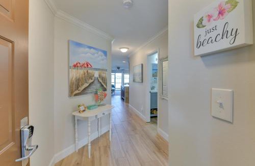 Miramar Beach Apartment | Chic Miramar Beach Condo with Pool Access!