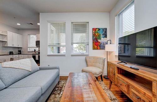 Fountain Square Apartment | Chic Modern 2BR & 2BA Apartment by Stay Gia