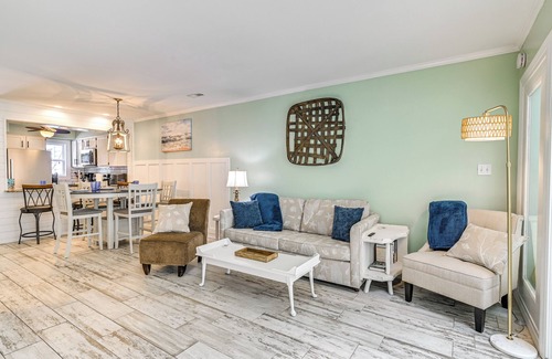 Murrells Inlet House | Chic Murrells Inlet Getaway ~ 2 Mi to Marsh Walk!