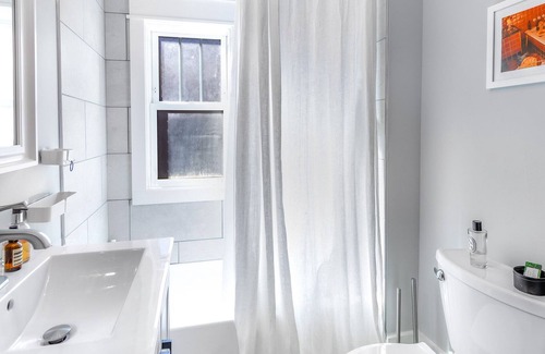 North Buffalo Apartment | Chic North Buffalo Apartment
