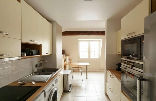 5th Arrondissement Apartment | CHIC PARISIAN RETREAT- ROOFTOP VIEWS CULTURAL GEMS & ELEGANT LIVING - MOUFFETARD