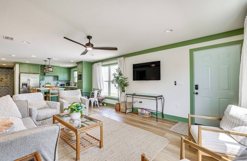 Kiska Beach House | Chic PCB Getaway w/Private Yard - Walk to Beach!