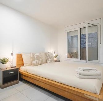 Poblenou Apartment | Chic Poble Nou Loft Terrace & Close to The Beach