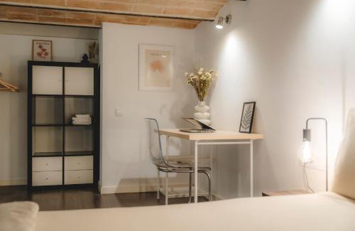 Poblenou Apartment | Chic Poble Nou Loft Terrace & Close to The Beach