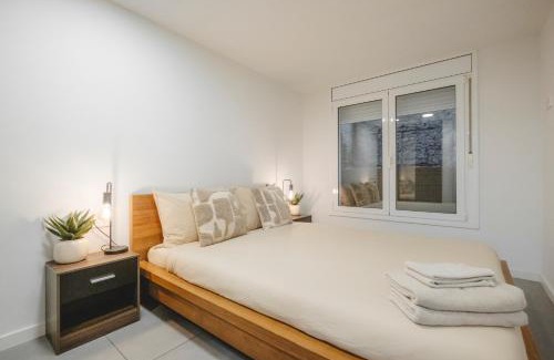 Poblenou Apartment | Chic Poble Nou Loft Terrace & Close to The Beach