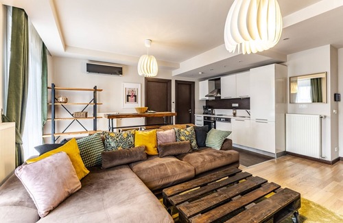 Bomonti Apartment | Chic Residence Flat with Central Location in Sisli