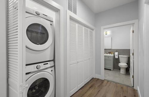 Constable Hook Apartment | Chic Retreat Free Parking 30Min to NYC