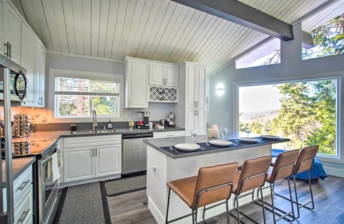 Running Springs Cabin | Chic Running Springs Forest Cabin w/Deck!