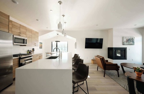 Silverthorne Condo | Chic Silverthorne Condo with Rocky MTN Vista Views