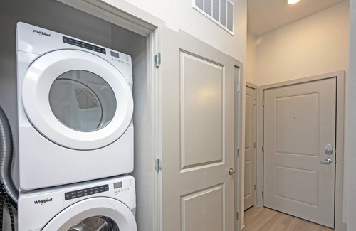 East Ybor Apartment | Chic & Spotless by Channelside, 1BR - 5 ppl