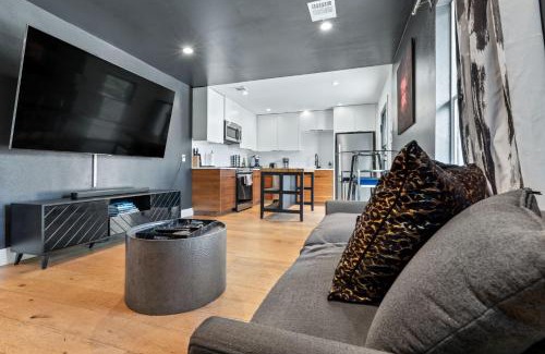 MLK House | Chic Stay for 8 Mins to 6th St & Downtown