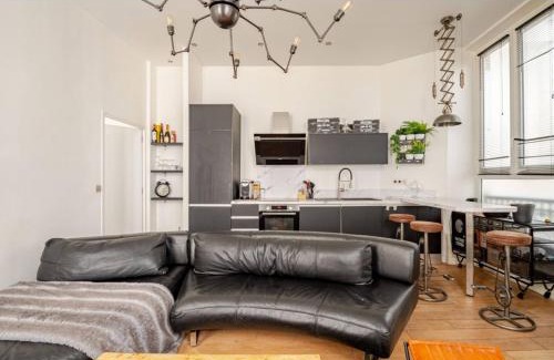 Saint-Thomas-d'Aquin Apartment | Chic Stay near Louvre & Eiffel Tour
