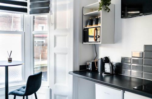 Hillrise Apartment | Chic Studio Apartment in Prime London Location