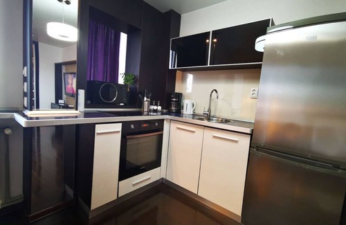 Militari Apartment | Chic Studio Retreat in Militari: Steps from Metro & Amenities