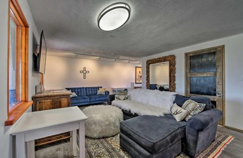 El Prado Apartment | Chic Studio with Grill - 25 Mins to Taos Ski Valley!