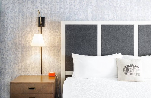 Steamboat Springs Hotel | Chic Suite Steps to Gondola: Heated Pool & Hot Tub Await Your Stay! Pets Welcome